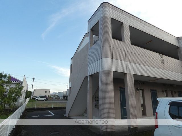 東海道本線 西焼津駅 徒歩19分 2階建 築32年の外観写真