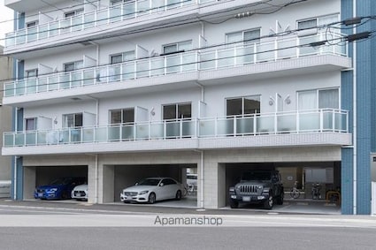 ＡＭＴＹ中央町[1K/26.52m2]の駐車場