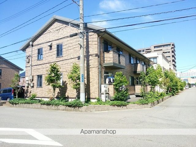 ラ・プランタン A・Bの外観写真