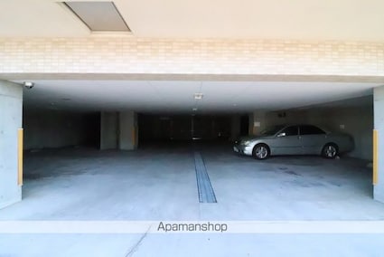 ステップ１[1K/28.89m2]の駐車場1