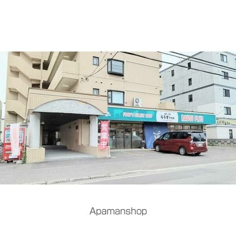 ローヤルハイツ月寒東5の玄関写真