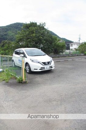 ハイツグランデ[2LDK/61.5m2]の駐車場