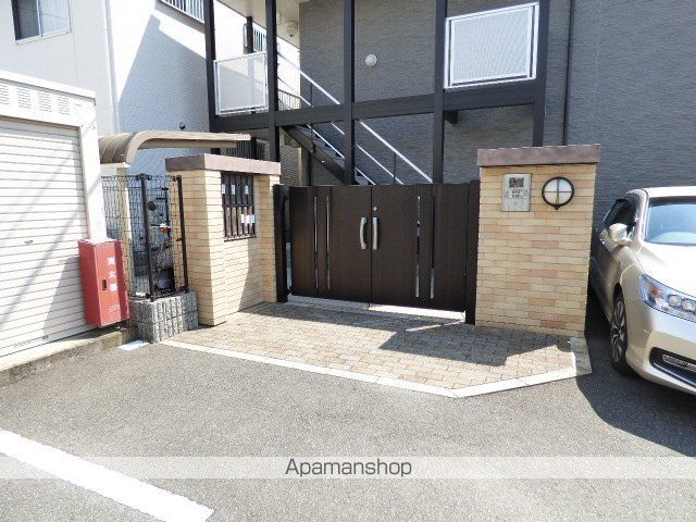 レオパレスクレール藤が尾IIの玄関写真