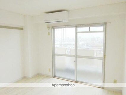 ロゼ松縄町[4DK/63.37m2]のリビング・居間