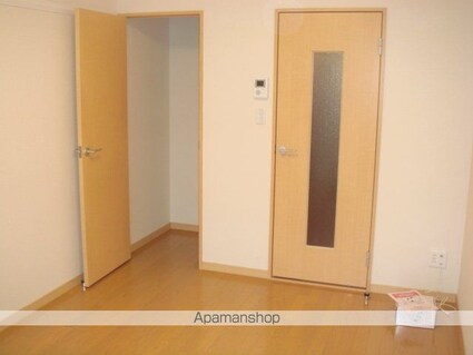 レオパレスルミエール筒井[1K/20.81m2]の収納