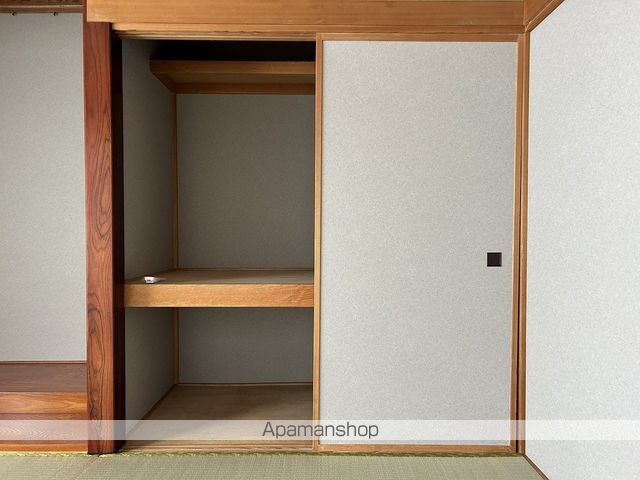 札幌市手稲区 2階建 築38年の内装写真