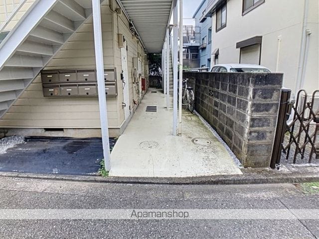 フラットストーン相模の玄関写真