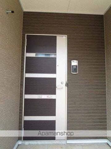セレブリティ Aの玄関写真