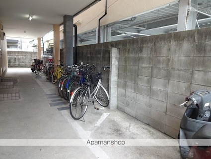 パインヴィレッジ[1R/17.83m2]の共用部