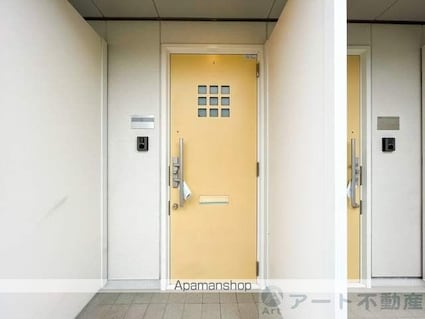 メゾンソレイユ[2LDK/66.4m2]のエントランス1