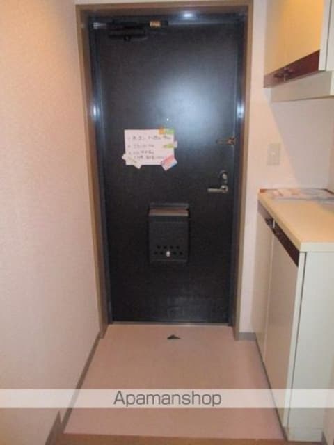 メゾン本庄[3LDK/58.88m2]の玄関