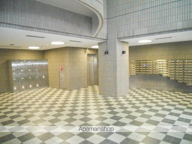 16山秀ビルの外観写真