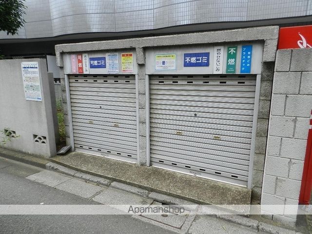 東京都三鷹市井の頭１丁目[1K/26m2]のエントランス