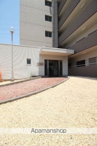 カウル十日市の玄関写真