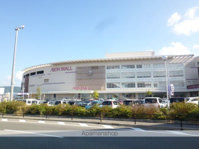 アンプルールクラージュNEOの周辺写真