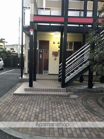 レオパレスアリエッタの玄関写真