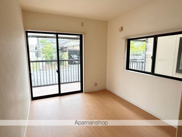 御前崎市 1階建 築15年の内装写真