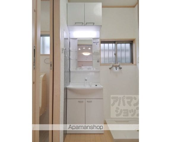 直違橋片町527-10貸家の内装写真