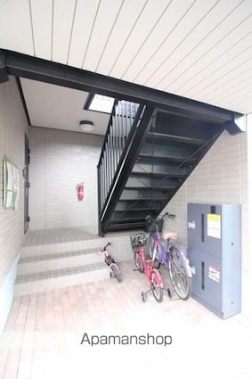 アムール　Ａ棟[2LDK/54.65m2]のエントランス