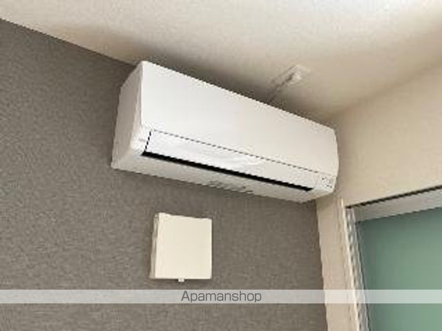 トレアティック島内の内装写真