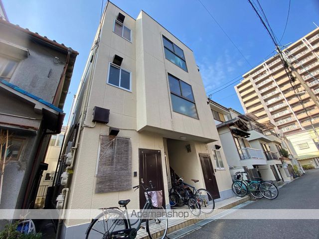 平石マンションの外観写真