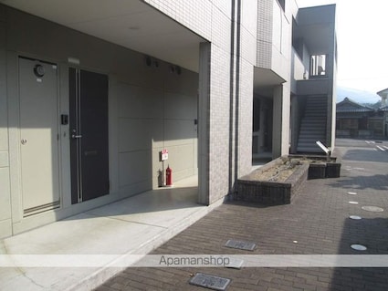 愛媛県四国中央市下柏町[2LDK/48m2]のエントランス