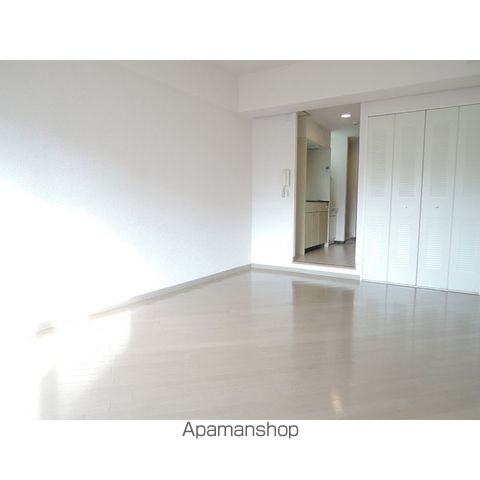 ADORERの内装写真