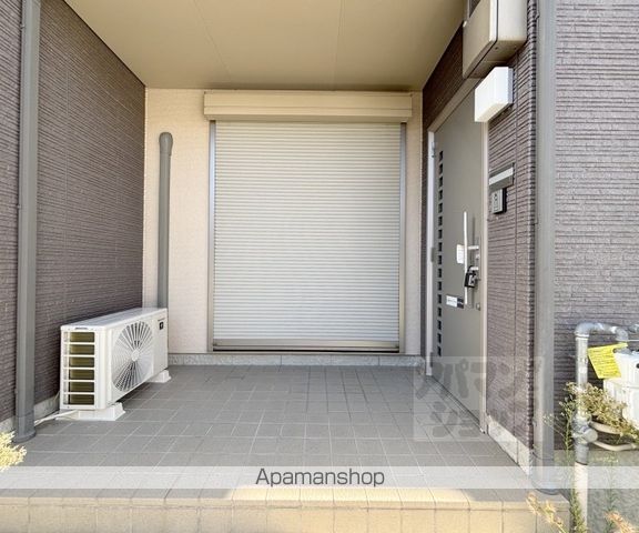 シャーメゾン沙羅の玄関写真