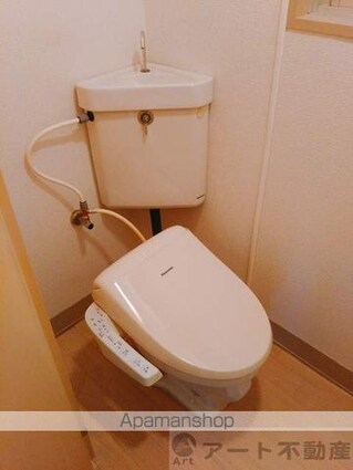 愛媛県松山市石手４丁目[2LDK/47m2]のトイレ