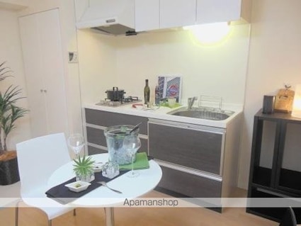 カスタリア中目黒[1K/32.54m2]のリビング・居間3