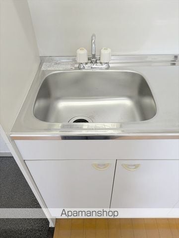 ヴィラ鶴新田 弐番館の内装写真