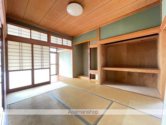 土屋貸家の内装写真