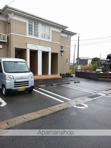 シュトラール Iの玄関写真