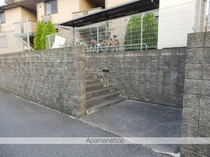 コモド　Ｂ棟[1LDK/37.53m2]のエントランス