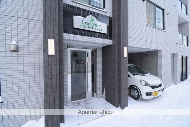 グランメールメイビスの玄関写真