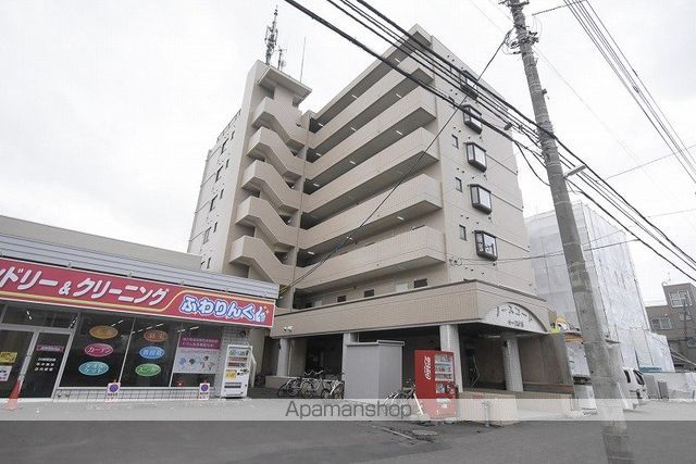 ローヤルハイツ月寒東5の外観写真