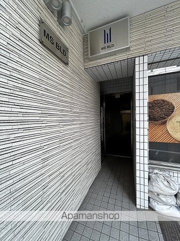 MSビルの玄関写真
