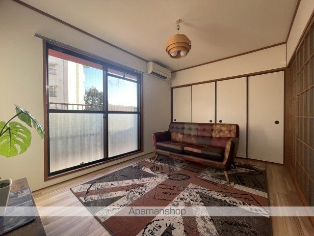グランドハイツ湯川の内装写真