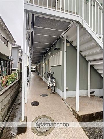 チューリップハイツ A棟の玄関写真