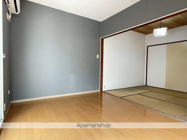 ロイヤルハイツ池田の内装写真