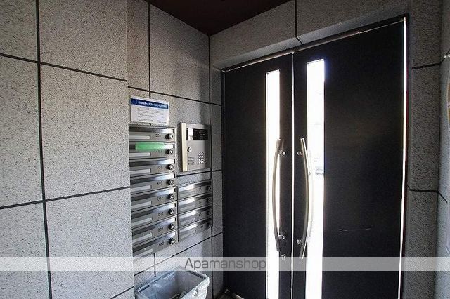 AKT月寒中央の玄関写真