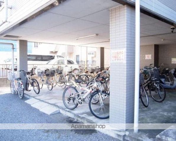 ラフィーヌ・池田5番館の玄関写真