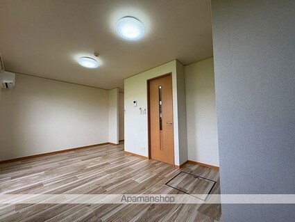 アーバン　ウィング[1R/35.1m2]のリビング・居間
