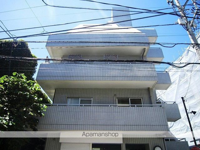 三直ビルの外観写真