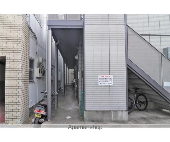 ドミールワダの玄関写真