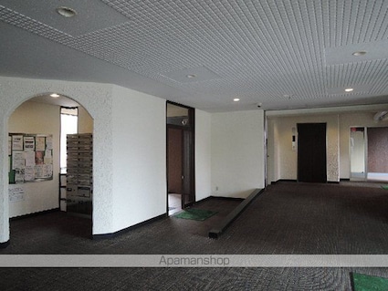 岡山県岡山市北区厚生町２丁目[2LDK/75.48m2]の共用部1