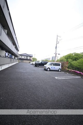 グリーンコート[2LDK/58.54m2]の駐車場