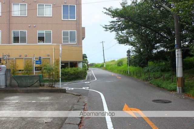 岩本アパート鶴崎の周辺写真