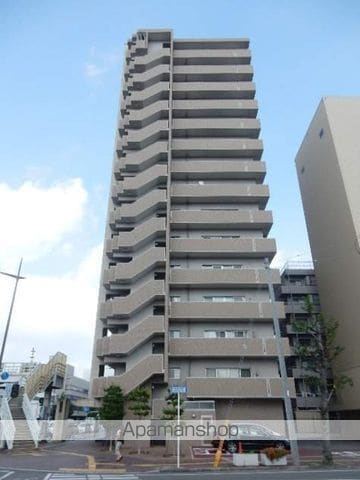 アルファステイツ大学病院通りの外観写真