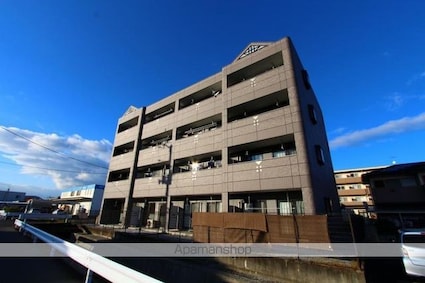 ロイヤルコーポ中川　[1LDK/51.3m2]の外観4